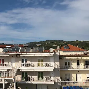 Apartament Irida, Nea Skioni